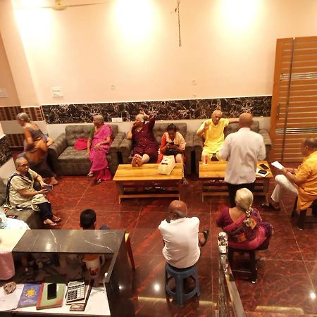Kaka Guest House Ayodhya Buitenkant foto