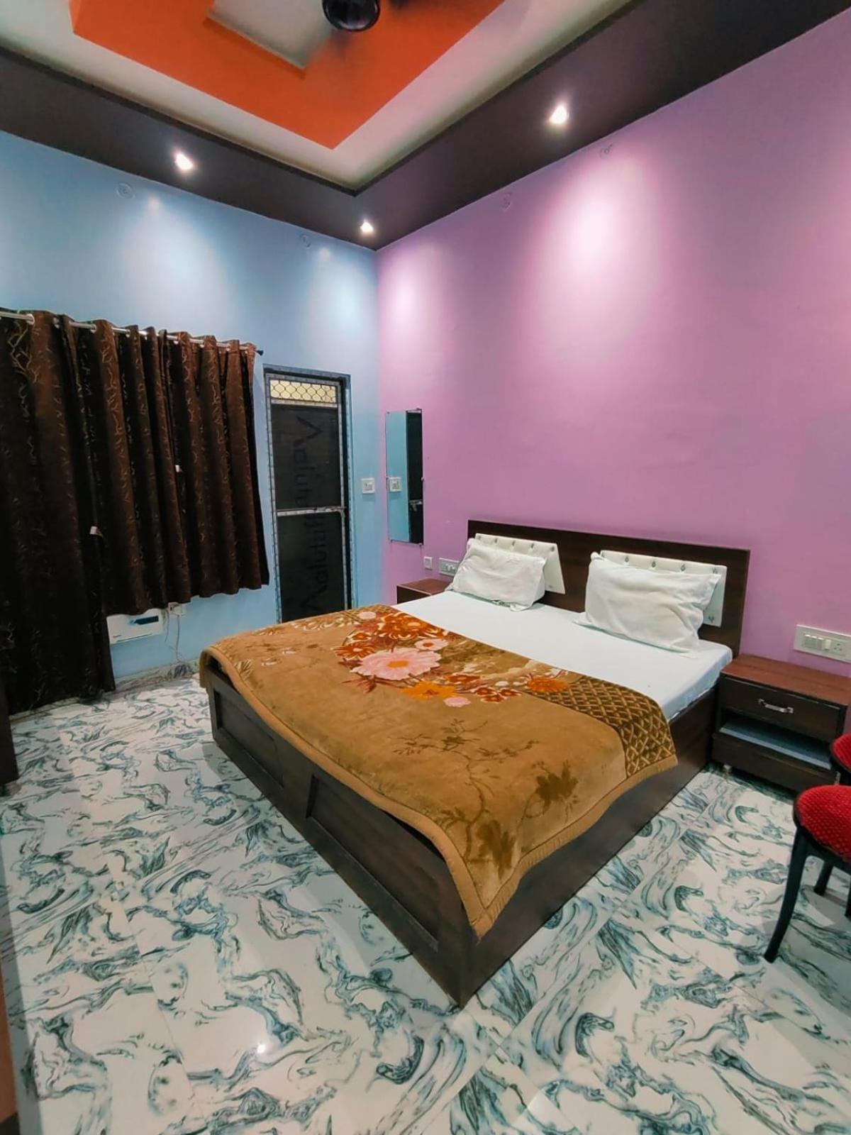 Kaka Guest House Ayodhya Buitenkant foto